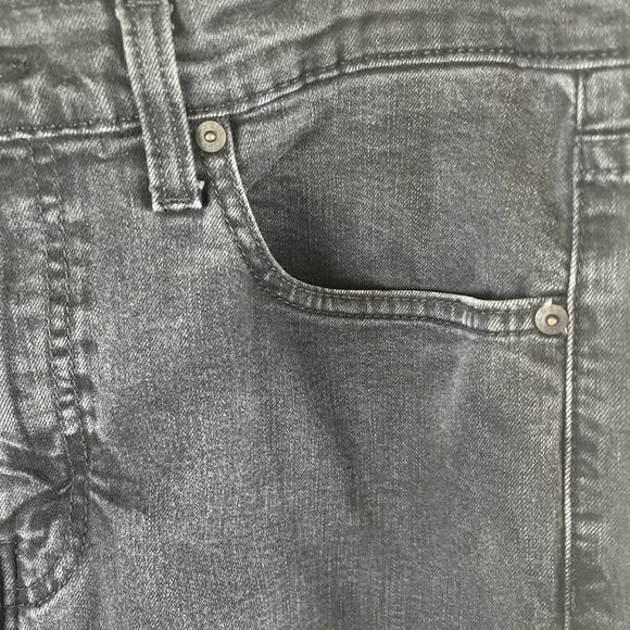 Levi's Men's 512 Slim Fit Taper Jeans Size 34x30 Black Denim Mid Rise - Picture 3 of 9